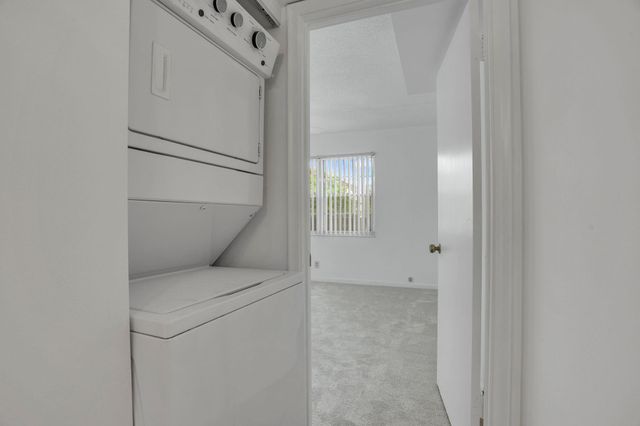 2006 Granada Dr N2, Coconut Creek, FL 33066