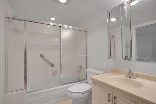 2006 Granada Dr N2, Coconut Creek, FL 33066