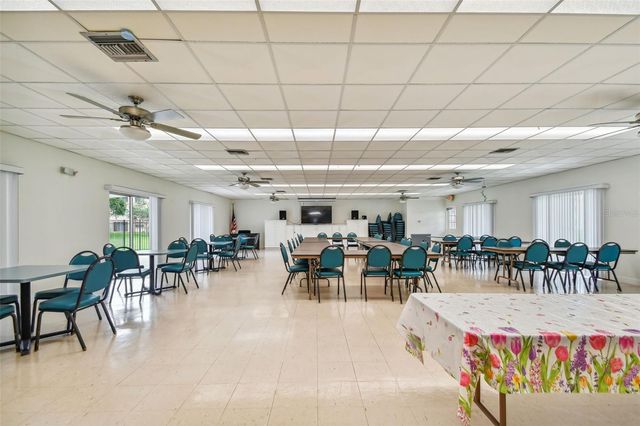 5095 BAY STREET NE 114, St Petersburg, FL 33703