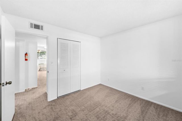 5095 BAY STREET NE 114, St Petersburg, FL 33703