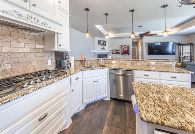 1 Highland Drive, Ransom Canyon, TX 79366