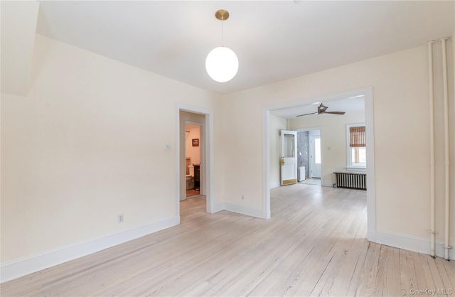 33 Forest Glen Road, Valley Cottage, NY 10989