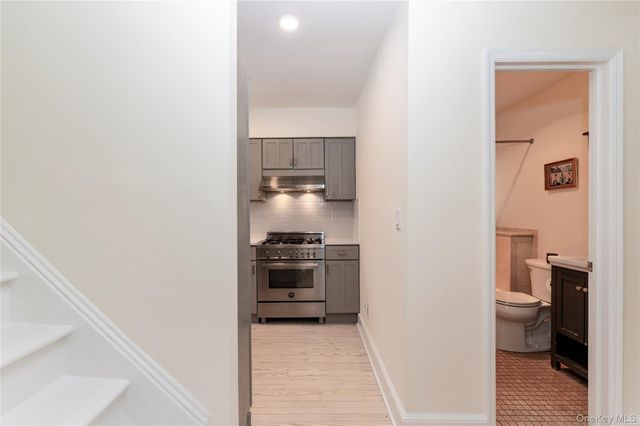 33 Forest Glen Road, Valley Cottage, NY 10989