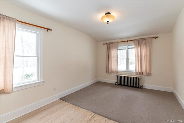 33 Forest Glen Road, Valley Cottage, NY 10989