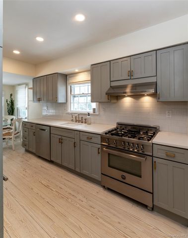 33 Forest Glen Road, Valley Cottage, NY 10989