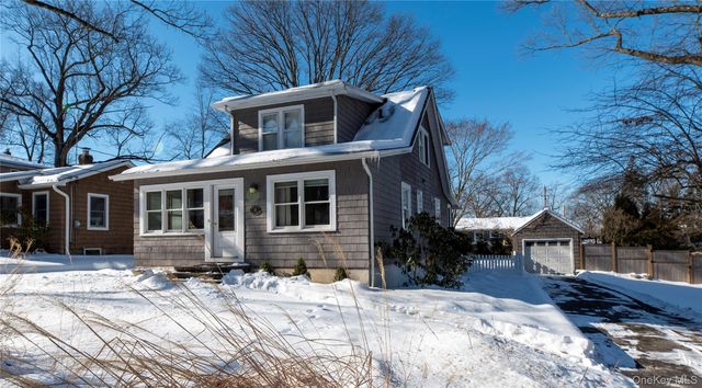 33 Forest Glen Road, Valley Cottage, NY 10989