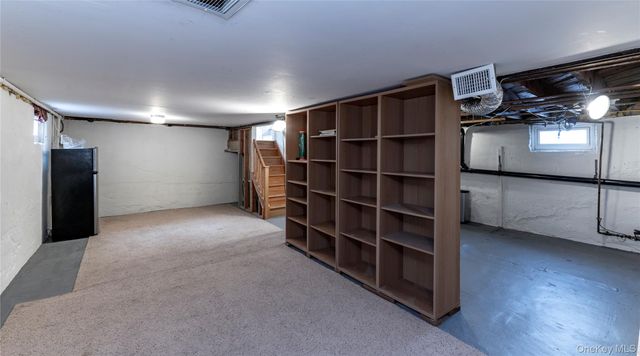 33 Forest Glen Road, Valley Cottage, NY 10989