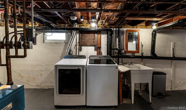 33 Forest Glen Road, Valley Cottage, NY 10989