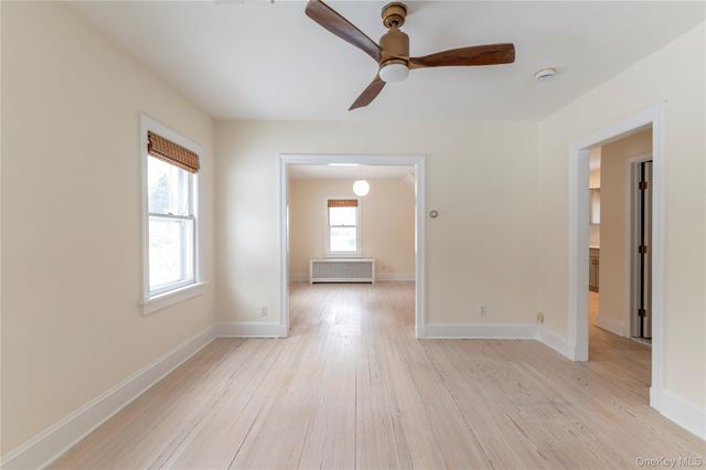 33 Forest Glen Road, Valley Cottage, NY 10989