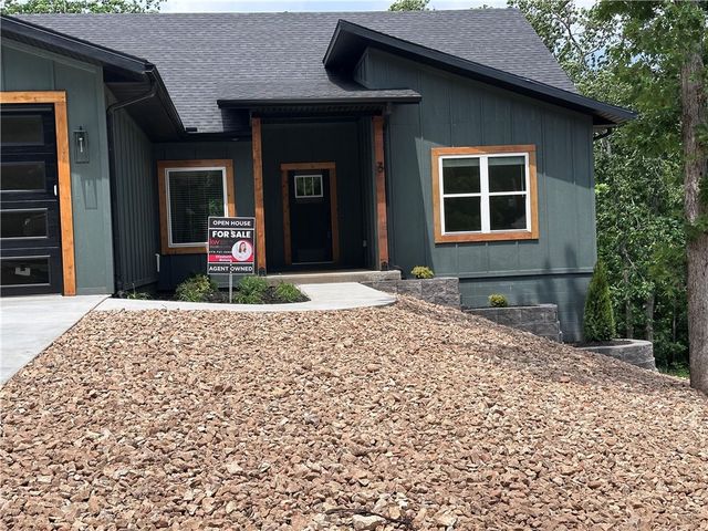 3 Bytham Circle, Bella Vista, AR 72714