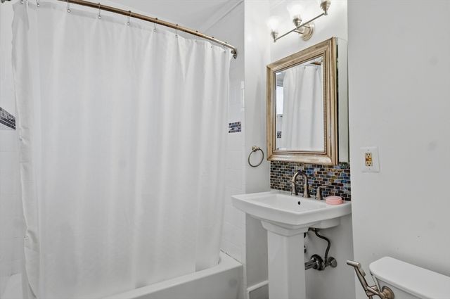 17 Locust Terrace 2, Cambridge, MA 02138
