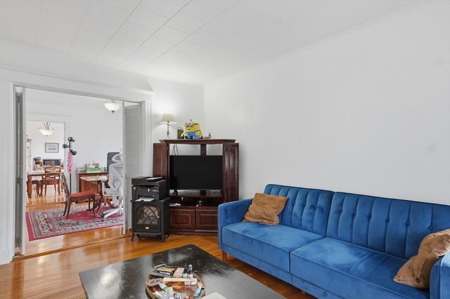 17 Locust Terrace 2, Cambridge, MA 02138