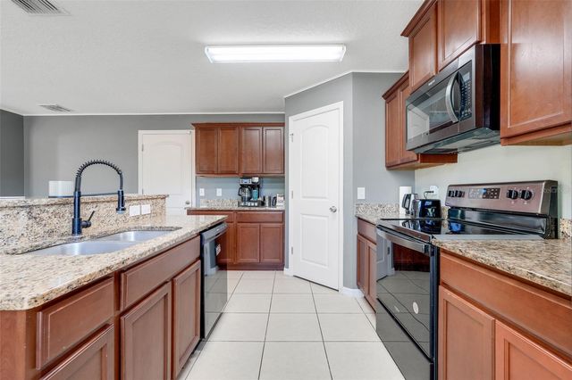 5660 ELSINORE WAY, Lakeland, FL 33805