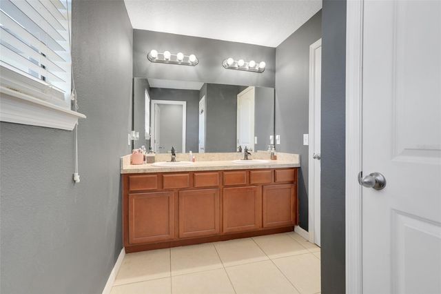 5660 ELSINORE WAY, Lakeland, FL 33805