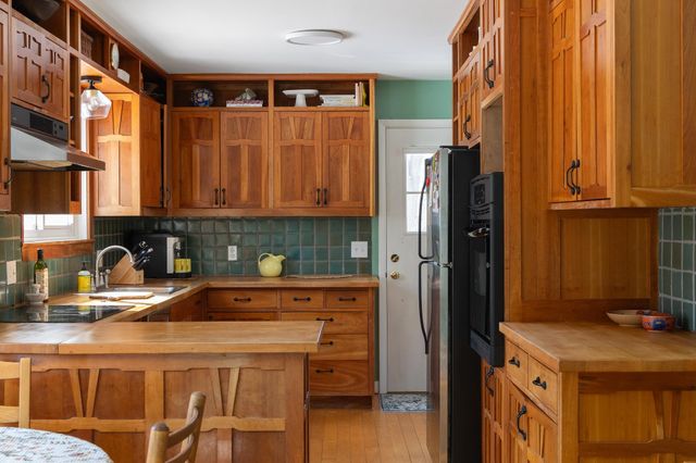 45 Crescent Road, Burlington, VT 05401