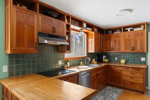45 Crescent Road, Burlington, VT 05401