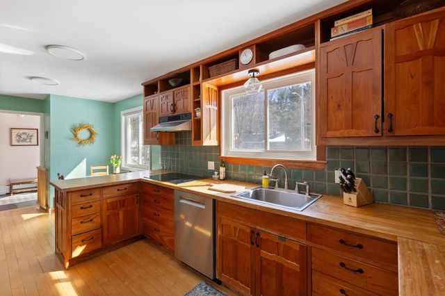 45 Crescent Road, Burlington, VT 05401