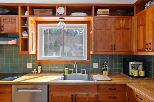 45 Crescent Road, Burlington, VT 05401