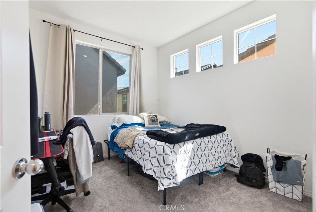 Image 16 of property listing at 16651 Snowdrop 1, Fontana, CA 92336