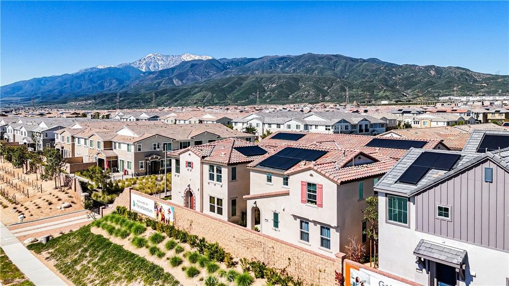 Image 27 of property listing at 16651 Snowdrop 1, Fontana, CA 92336