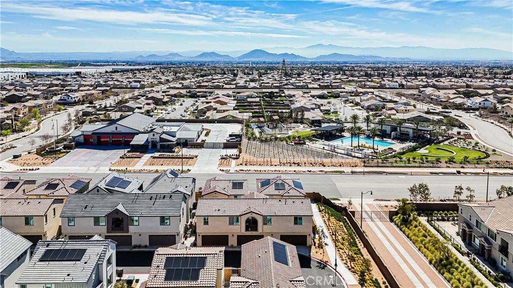 Image 31 of property listing at 16651 Snowdrop 1, Fontana, CA 92336