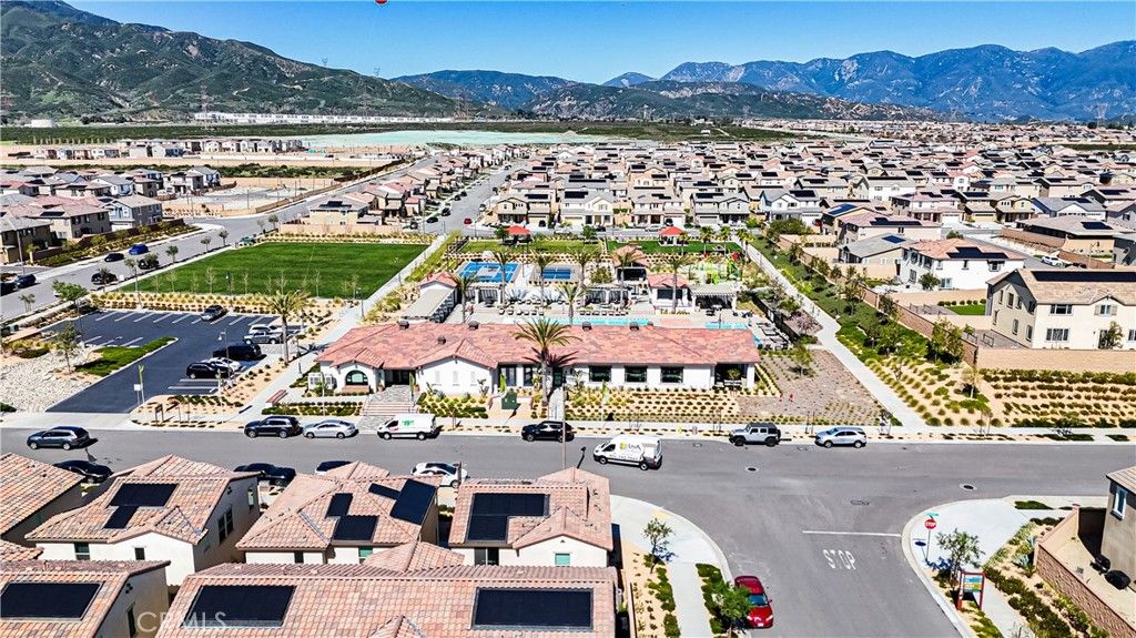 Image 36 of property listing at 16651 Snowdrop 1, Fontana, CA 92336