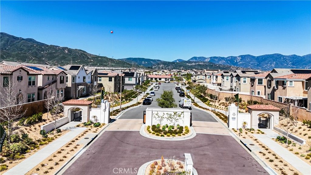 Image 38 of property listing at 16651 Snowdrop 1, Fontana, CA 92336
