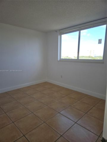 1251 NE 108th St 801, Miami, FL 33161