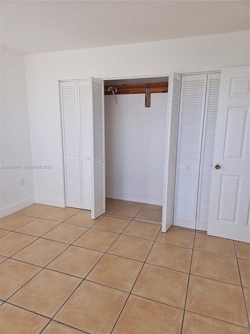 1251 NE 108th St 801, Miami, FL 33161