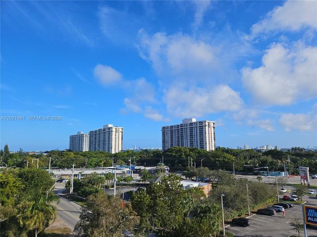 1251 NE 108th St 801, Miami, FL 33161