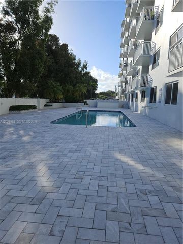 1251 NE 108th St 801, Miami, FL 33161