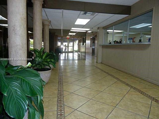 1251 NE 108th St 801, Miami, FL 33161