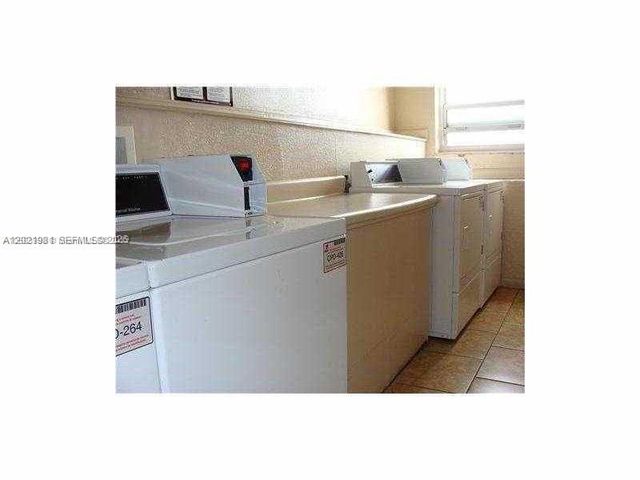 1251 NE 108th St 801, Miami, FL 33161