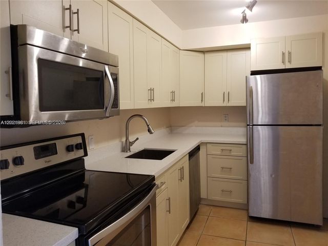 1251 NE 108th St 801, Miami, FL 33161