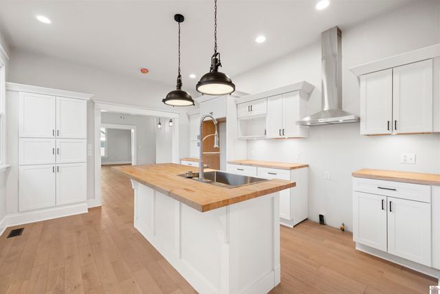 1520 Monroe # 3, Paducah, KY 42001