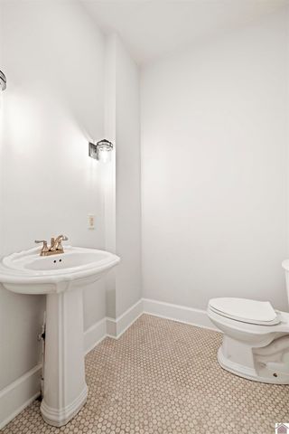 1520 Monroe # 3, Paducah, KY 42001