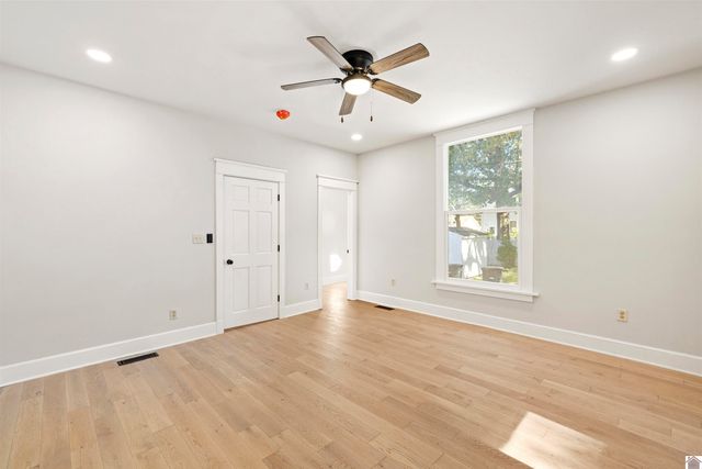 1520 Monroe # 3, Paducah, KY 42001