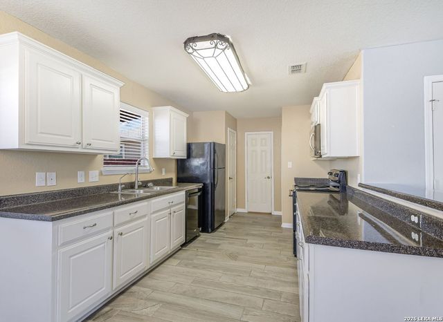 11455 Country Canyon, San Antonio, TX 78252