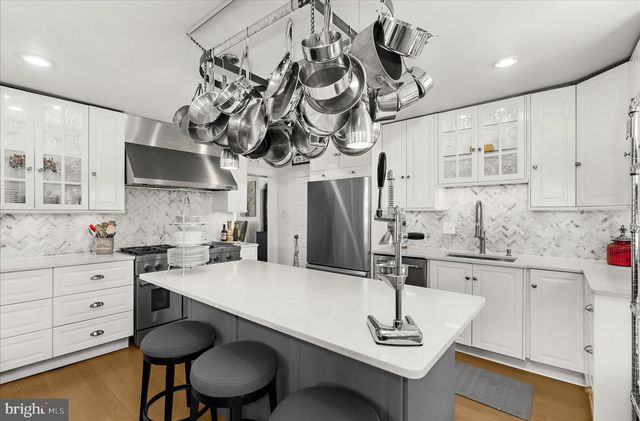 1116 BAY RIDGE AVE, Annapolis, MD 21403