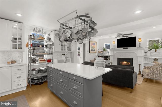 1116 BAY RIDGE AVE, Annapolis, MD 21403