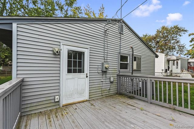 41 E Sheffield Avenue, Pontiac, MI 48340