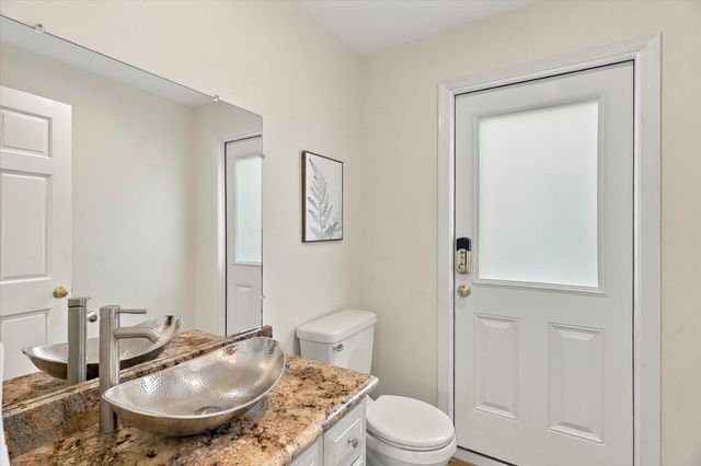 7 Country Lake Road, Methuen, MA 01844