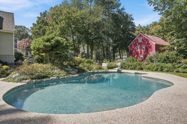 7 Country Lake Road, Methuen, MA 01844