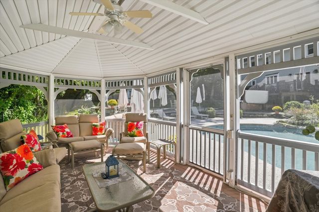 7 Country Lake Road, Methuen, MA 01844