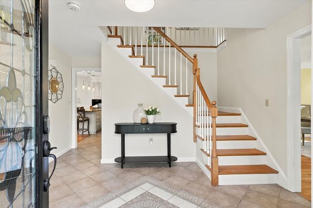 7 Country Lake Road, Methuen, MA 01844