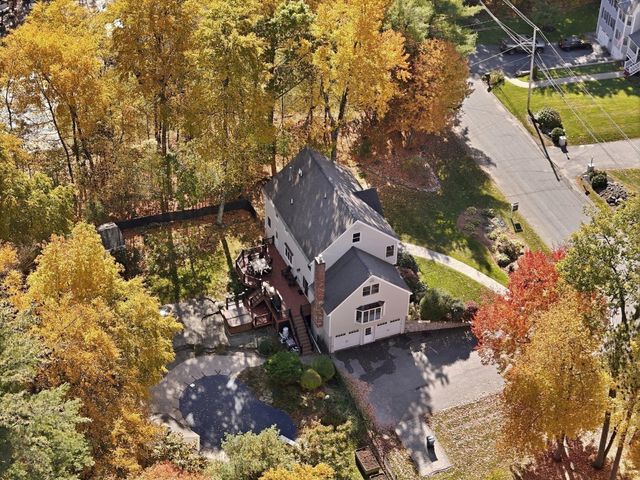 7 Country Lake Road, Methuen, MA 01844