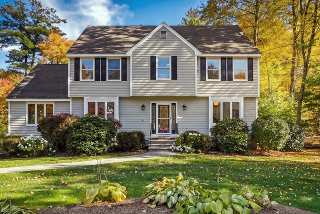 7 Country Lake Road, Methuen, MA 01844