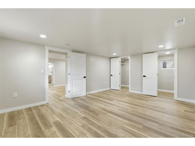 4895 S Fox St, Englewood, CO 80110