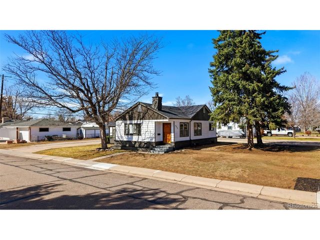 4895 S Fox St, Englewood, CO 80110