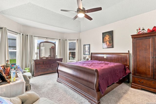 17019 Barker Path, San Antonio, TX 78247
